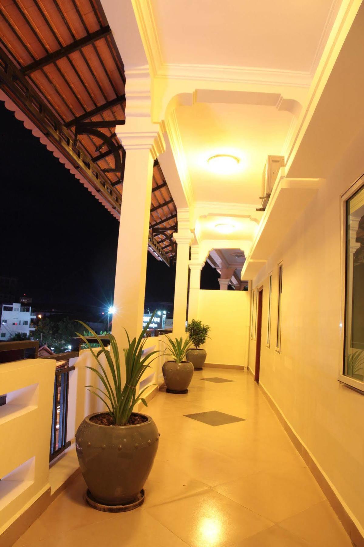Aime House & Niisaii Apartment Phnom Penh Luaran gambar